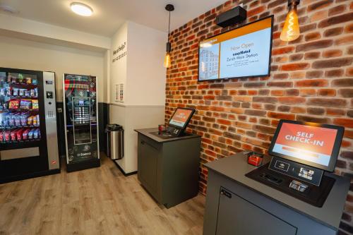 easyHotel Zürich City Main Station, Zürich (photo 6)
