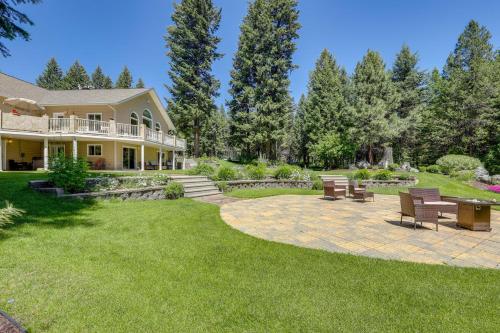 Crystal Lake Retreat Studio: Walk to Happy's Inn! in Marion (MT)