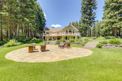 Crystal Lake Retreat: Event Villa w/ Lake Access! in Marion (MT)