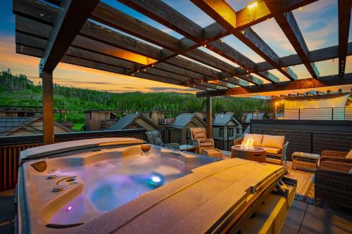 Mountain Wellness Retreat: Rejuvenate in Luxury in Winter Park (CO)