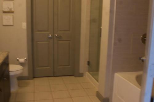 Vacation Rental Home with Pool/Skyline View Near Galleria Mall in Houston, USA