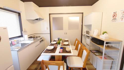 Kitchen, 名鉄名古屋まで7分1棟貸し切り駐車場あり in Kiyosu