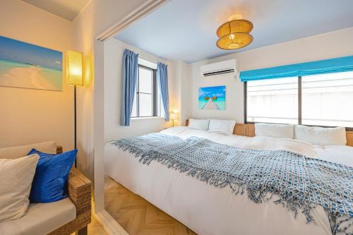 LAGOON Suite OHANA - 2 Serta double bed & Asian resort sofa, #205, 11 minutes to Asakusa