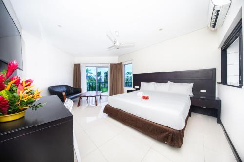 Tanoa Waterfront Hotel