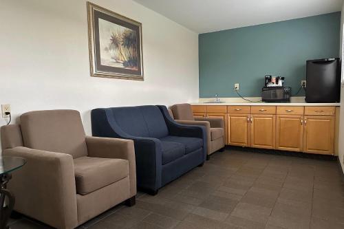 Sleep Inn Slidell - image 10