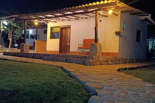 Cabaña rústica cerca del río (Cabana rustica cerca del rio) in Arcabuco
