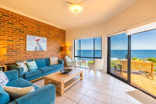 Ocean Views, 4 Ocean Street - Absolute Waterfront Retreat at Fishermans Bay, Anna Bay (foto 5)