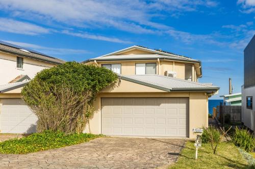 Ocean Views, 4 Ocean Street - Absolute Waterfront Retreat at Fishermans Bay in 安娜灣