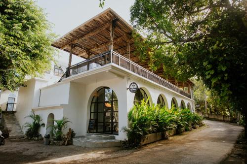 酒店外观, 努安萨佩尼达青年旅馆 (Nuansa Penida Hostel) in 巴厘岛