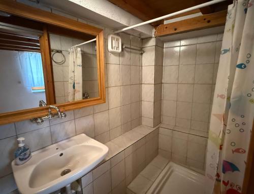 Tsagarakis Studios, Xinóvrisi (foto 3)