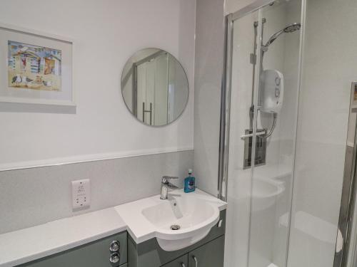 Armada Cottage - main image