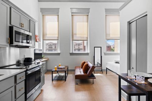 Bright and Modern Studio in Louisville # 303 in Louisville, USA