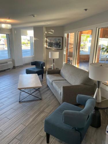 Lobby, Baymont by Wyndham Yreka in Yreka (CA)