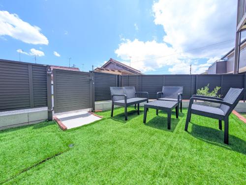 Garden, Nagoya Station is 17 minutes by car parking for 2 cars! Up to 11 people pets welcome! in Ama