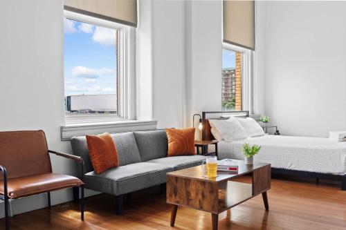 Bright Studio Unit in Historic Louisville #311 in Louisville, USA