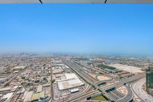 Guest Favorite - Premium 3BR with Skyline Views at Floor 50, Dubai (Foto 9)