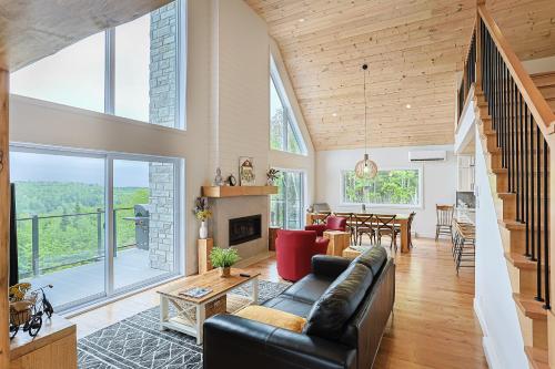 Chalet Neuf Avec Spa - Horizon Des Coteaux in 聖阿爾方斯 • 羅德里格斯 (QC)