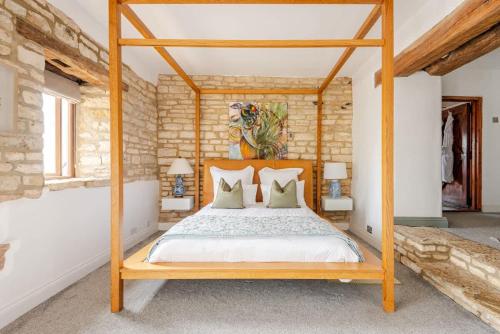 The Hideaway - Authentic Cotswolds Village Living in 伯德利普