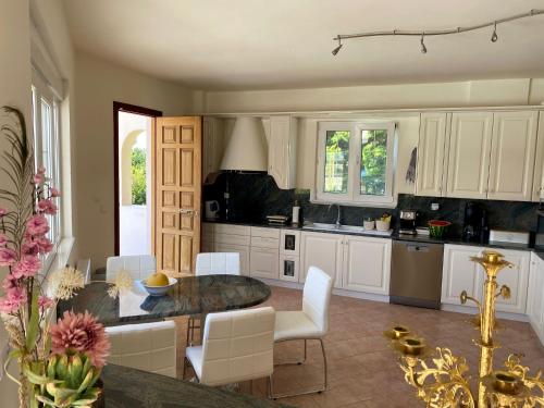 Villa Eos, Kalavárda (foto 8)