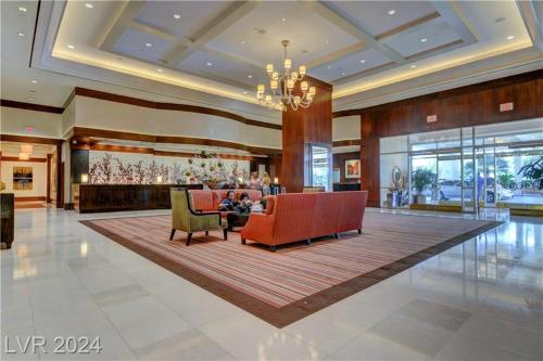 MGM Grand no resort fee , balcony, free valet parking, Las Vegas (foto 9)