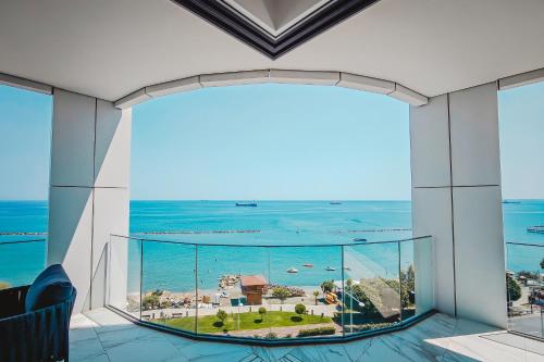 2 Bed with Sea Views in Trilogy, Limassol Seafront, Limassol (zdjęcie 2)
