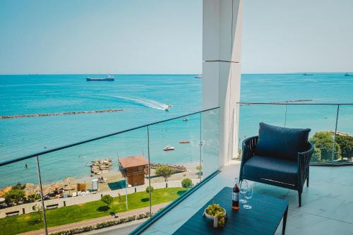 2 Bed with Sea Views in Trilogy, Limassol Seafront, Limassol (zdjęcie 3)