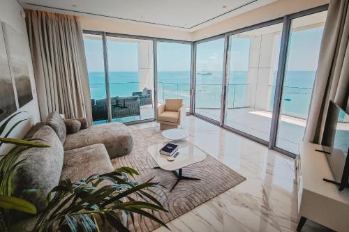 2 Bed with Sea Views in Trilogy, Limassol Seafront, Limassol (zdjęcie 8)