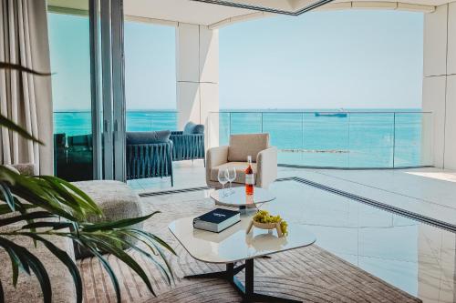 2 Bed with Sea Views in Trilogy, Limassol Seafront, Limassol (zdjęcie 7)
