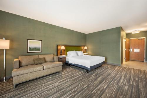 Hampton Inn and Suites Coeur d'Alene - image 14