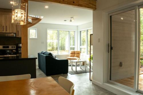 Ecology between forest and river - L'Hermine Charme - Saint-Raymond