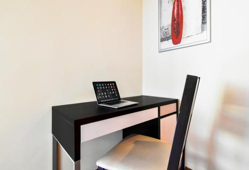 Modern 2BD Flat in Central Sofia with Workspace by Flat Mаnager, Sofia (photo 10)