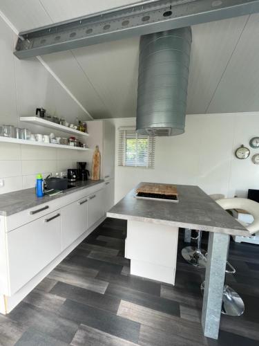 Chalet op Camping in het Drents Friese Wold in Wateren