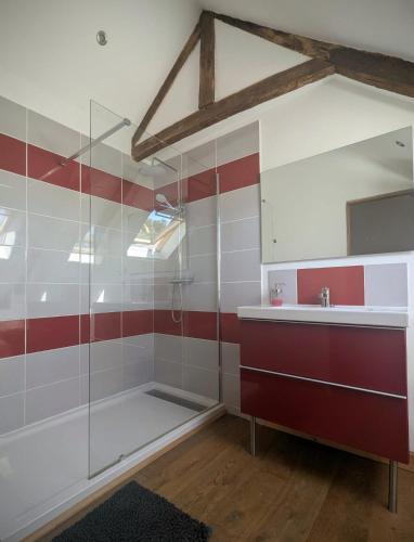 Les Ecuries Is A Modern Renovated Barn - Côtes-d'Armor