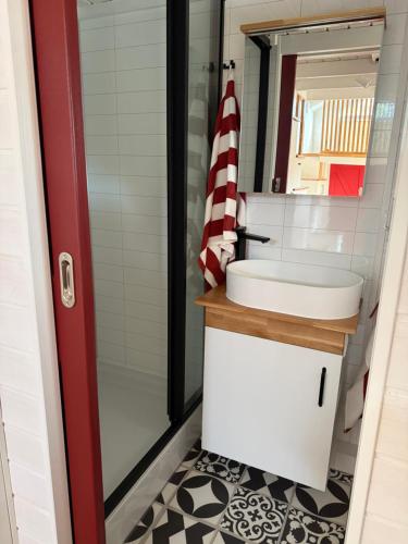 Tiny House Azyl Wolności (Tiny House Azyl Wolnosci) in Stregielek