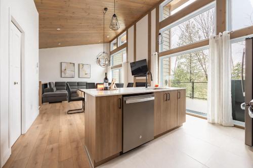 Ski Condo & Spa - L'Elegance Des Sommets in เธทฟอร์ด มีเน (ควิเบก)