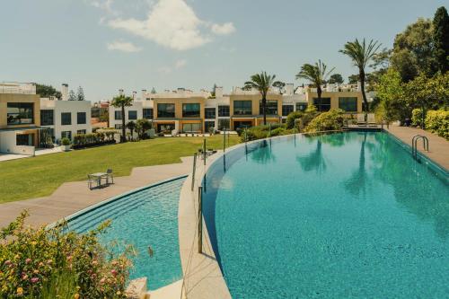 Casa Cascais Riviera - Deluxe 3 Bedroom Apartment in ไบร์โร มาล การ์โมนา