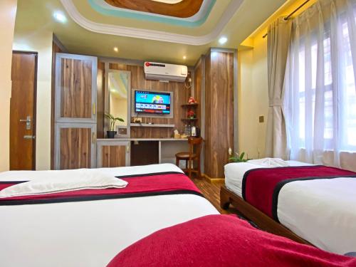 room detail thumbnail 1