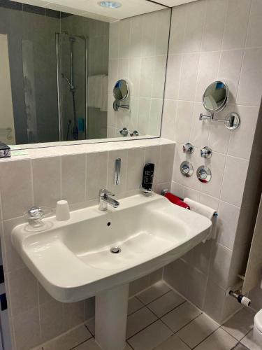 Ambassador Apparthotel Room Type - Classic Double Room
