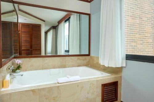 Bathroom, JW Marriott Hotel Caracas in Business District