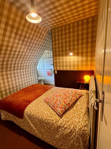 1 twin bed