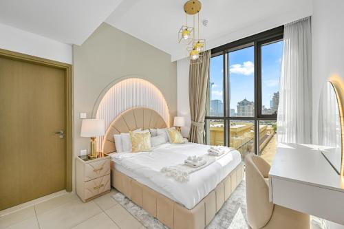 Connected to Dubai Mall Luxe 2br Apt Sleeps 6, Dubai (photo 2)
