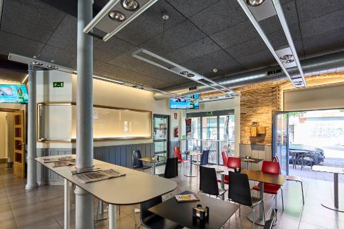 ห้องอาหาร, The Book Factory Hostel by gaiarooms in บายาโดลิด