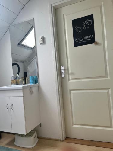  B&B Holiday-44 in Enkhuizen