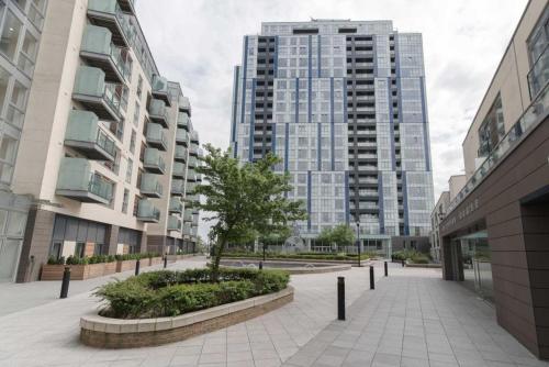 ทัศนียภาพภายนอกโรงแรม, Stylish 2BR Serviced Apartment by Ellbee Apartments in อีเม็ล เฮมสเตรด