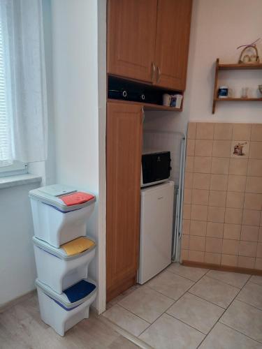 Garsonka ve Dvoře (Garsonka ve Dvore) in ดวูร์ คราโลเว นัด ลาเบม