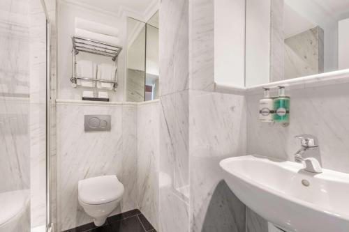 Radisson Blu Edwardian Sussex Hotel London - image 13