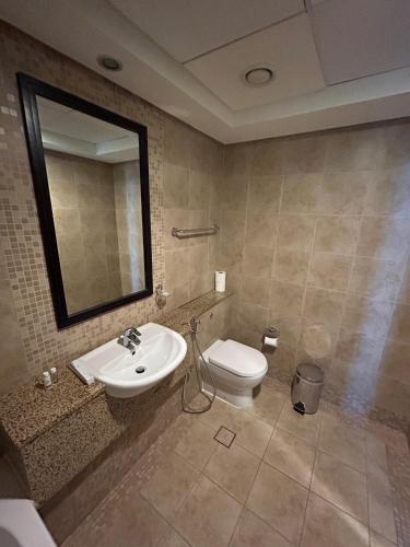 Luxury 2-Bedroom Apartment in Difc , Skyline Views, Dubai (photo 6)