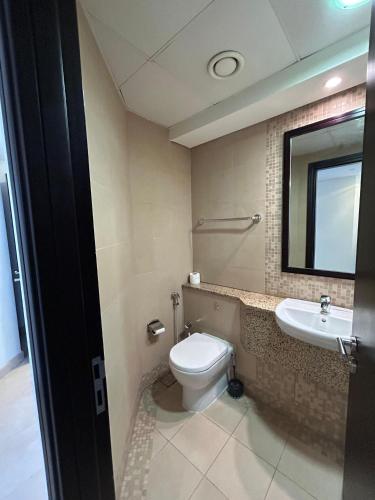 Luxury 2-Bedroom Apartment in Difc , Skyline Views, Dubai (photo 7)