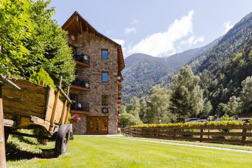 Apartaments La Neu - main image