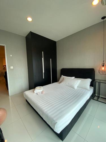 Summer Suites KLCC by Angel - image 2